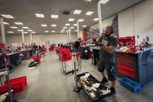 SRAM传动系统开发总部巡览 技术服务核心探秘